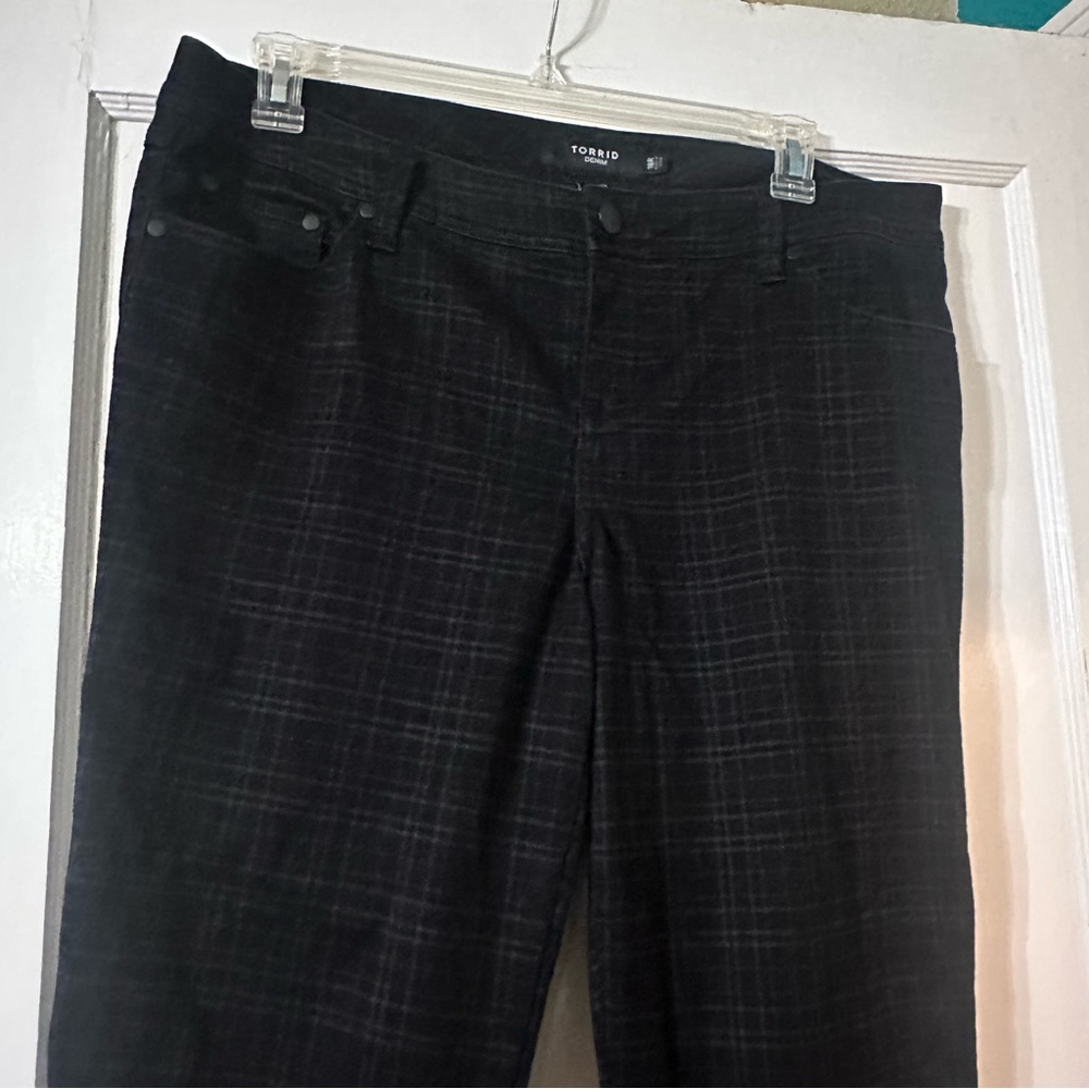 Torrid skinny jeans size 18 - Picture 3 of 11